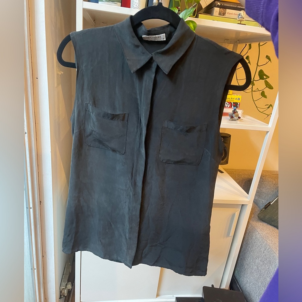 Equipment sleeveless silk shirt